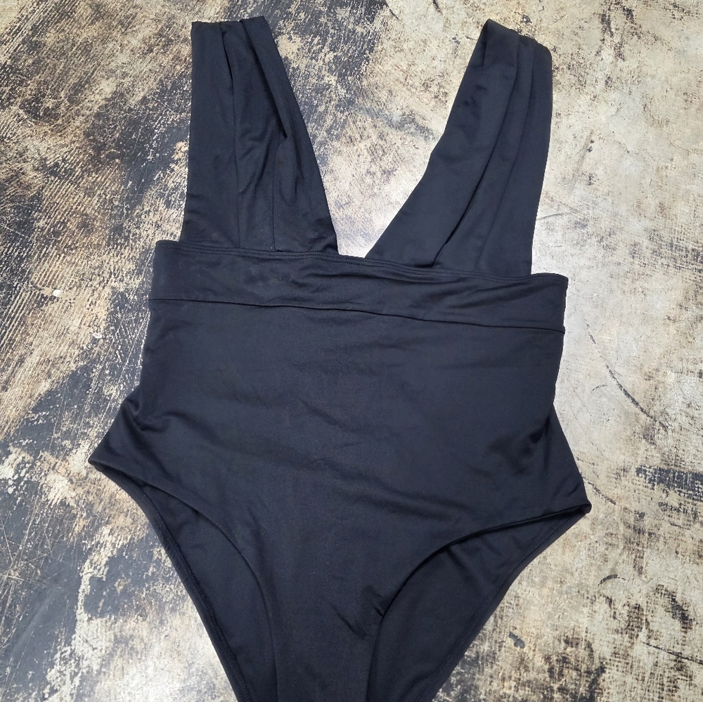 Monday Swimwear Black One Piece Sz Med Euc - Picture 3 of 3